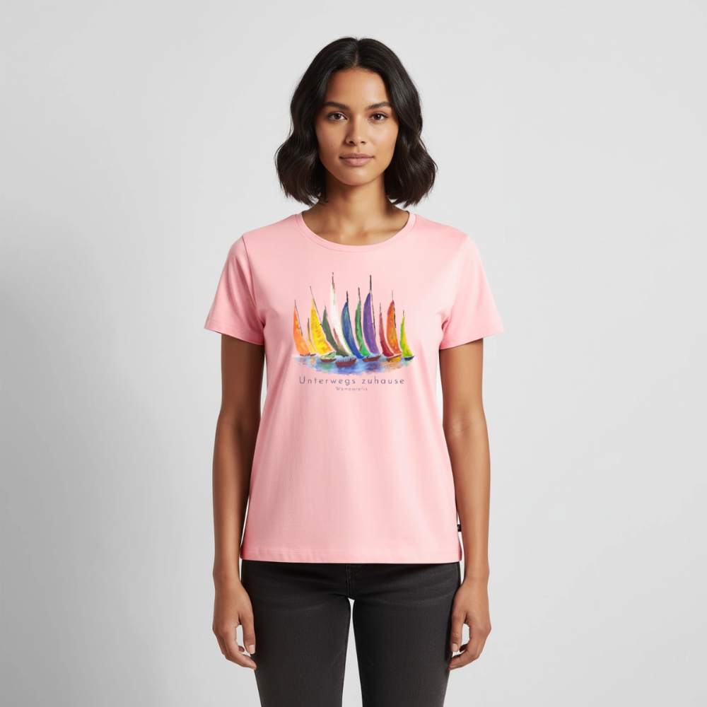 Frauen Bio-T-Shirt „Unterwegs zuhause“ – Nachhaltiges Damen Shirt für Camping, Vanlife, Reisen, Urlaub & Freizeit mit maritimem Design - Rosa