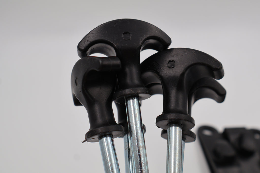 Strandtuch-Fixier-Set mit extra langen 30-cm-Heringen – damit deine Sachen bleiben, wo sie hingehören